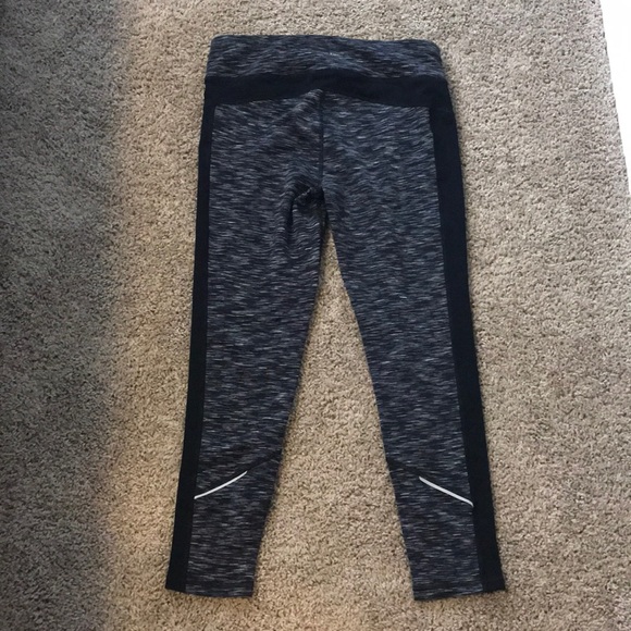 Calvin Klein Performance Workout Leggings - Picture 2 of 3